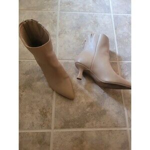 Lauren Conrad Idinaa Ankle Bootie Tan Kitten Heel Zip Up  Womens Size 7.5